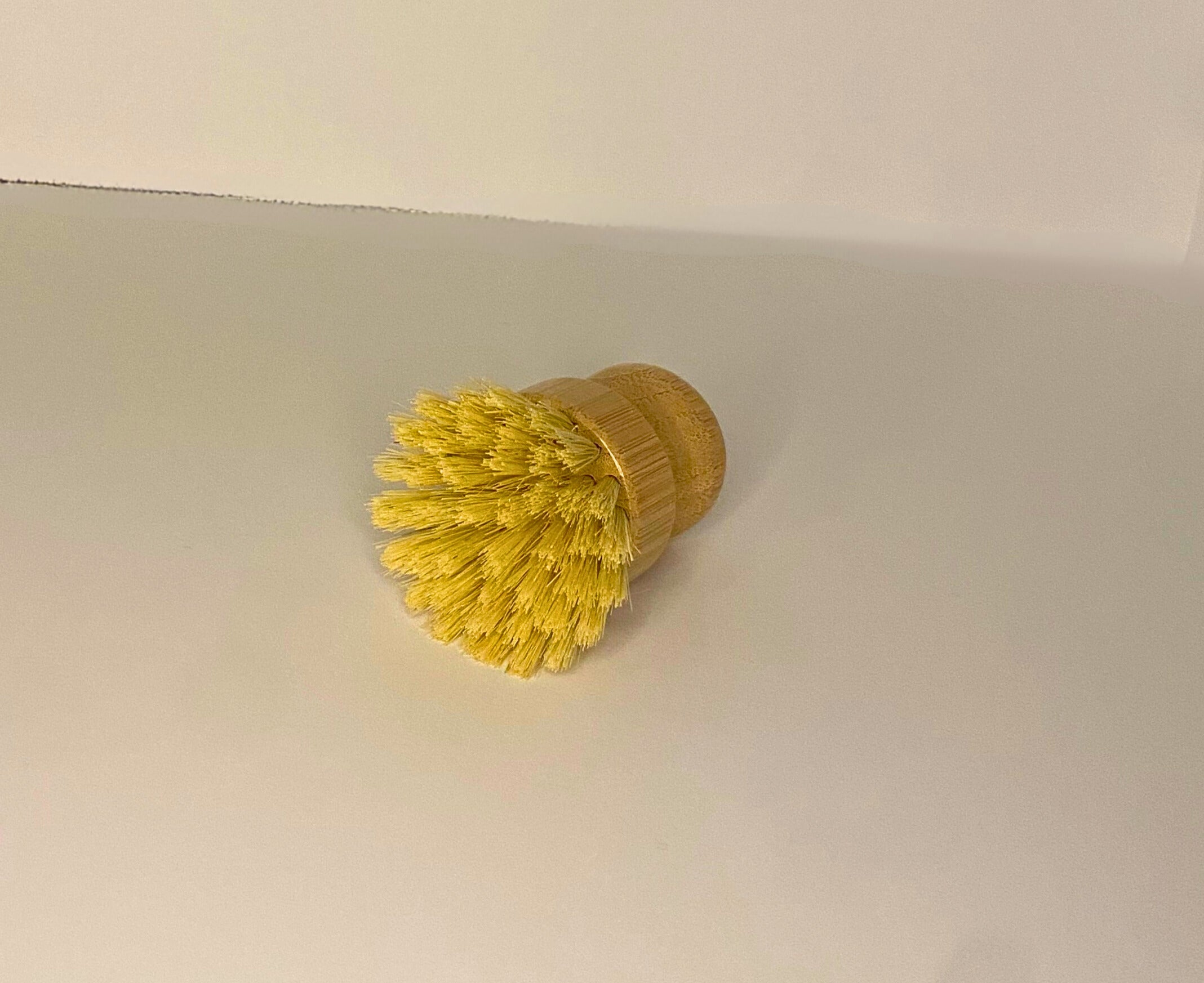A Collected Table 3" Handheld Cleaning Brush