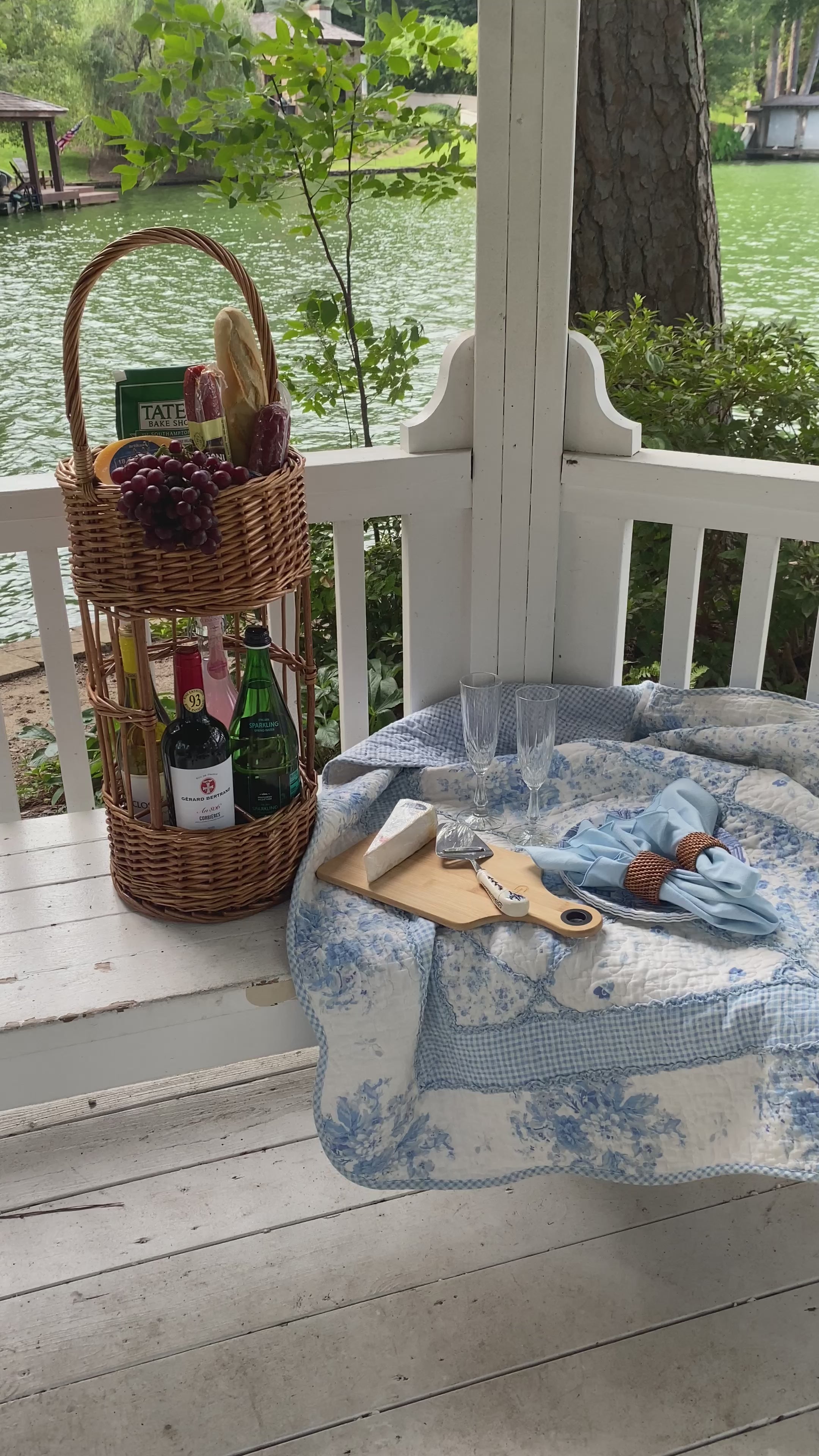 Portable Wicker Bar Caddy